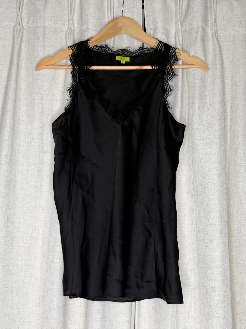 Sleeveless Lace-Trim Satin Camisole - Black
